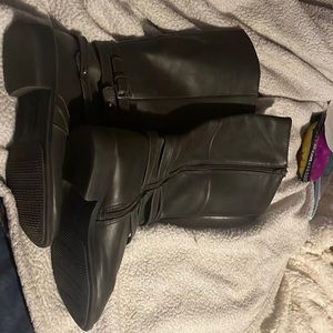 Knee high Grey heeled boot, like new!!